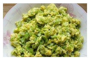 清热解暑必备，苦瓜炒蛋美味做法揭秘（夏日清凉必备菜谱，苦瓜炒蛋的家常做法）