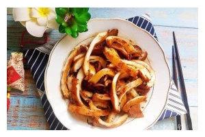 炒烤Q猪肉，口感鲜美（教你如何做出Q弹可口的炒烤猪肉）