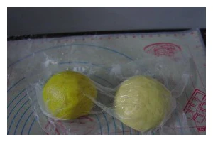 学会制作酥皮咖喱饺，尝试别样美食享受（教你如何制作口感酥脆的酥皮咖喱饺，让你的味蕾尽情享受）