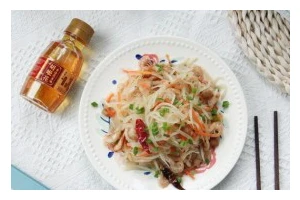 咸香虾干的10种做法（一起来品尝鲜美虾干的多样化口感！）