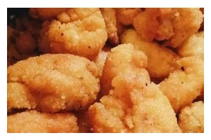 香蒜鸡米花的制作方法（一种简单又美味的家常小吃）
