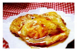 简单易学的无油水煎蛋做法（健康美味的蛋品烹饪秘籍，油烟飞散不再困扰）