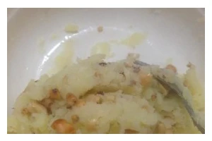 玩转土豆，做出美味土豆泥（用创意和想象力，让土豆泥变得更美味）