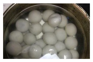 三宝汤圆的制作方法（以紫薯、芋头和红豆为馅，让你吃到甜蜜的滋味）