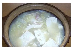 砂锅豆腐泡的制作方法（家庭制作秘诀，享受美味佳肴）