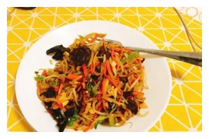 以素炒煎饼为主的美食探究（健康素食，让你的味蕾也能感受美好/素食、炒煎饼、做法）