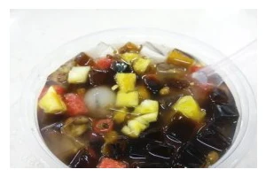 清凉甜品，夏日必备——以西瓜莲子羹的制作方法（夏季健康饮食，一碗爽口的西瓜莲子羹）