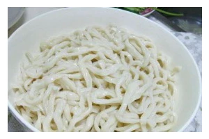 用炸酱面耳朵轻松打造家庭美食（从配方到制作，轻松掌握，让你一秒变身厨艺大师）