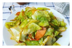 油炸苞菜的制作方法详解（健康美食，香脆可口的油炸苞菜）