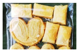 酥皮小裹肠，轻松DIY（传统美食新玩法，原料、制作、口感全解析）