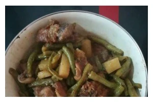 玉米豆角排骨煲（家常营养，健康美味）