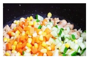 一道健康又美味的菜谱——以瘦肉炒杂蔬为例