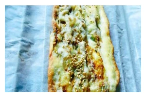 用微波炉制作美味牛肉锅魁（简单易学，操作便捷）