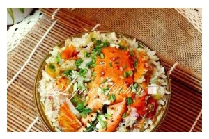 如何制作美味的蟹黄饭（简单易学，让你在家也能品尝到餐厅级别的美味）