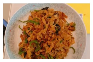 简单易学，美味可口——素炒细面的做法（以素菜为主，口感鲜美，）