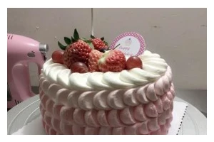 十寸水果蛋糕的制作教程（手把手教你轻松做出口感细腻、水果丰富的蛋糕）