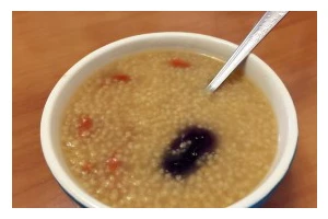 营养丰富的红枣红萝卜奶粉粥（打造宝宝健康饮食计划，）