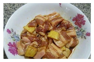 美味健康的虾酱蒸五花肉（用虾酱制作的五花肉，健康又美味）