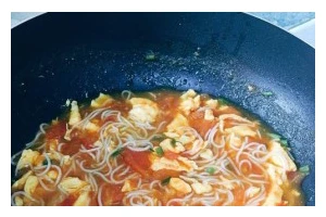美味可口的以西红柿鸡蛋卤面（用鲜美的食材，为你打造一道健康的美食）