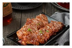 美味烤排骨的秘诀（以蒜香烤排骨为例，让你轻松做出口感浓郁的排骨）