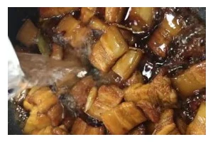 小孩最爱！家常红烧肉的做法（学会做红烧肉，让宝贝吃得健康开心！）