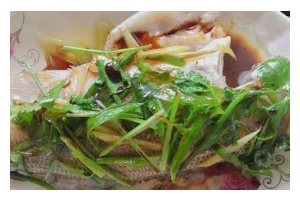 私房清蒸鲈鱼，健康美味享受