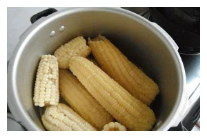 水煮糯米玉米，美味可口的农家小食（做法简单，健康营养，冬日必备小吃）