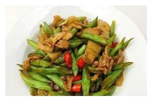 四季豆炒五花肉，营养美味的家常菜（五花肉与四季豆的完美搭配，健康美食不容错过）