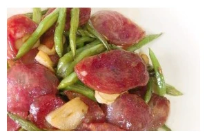 美味素菜，以什素炒腊肠（美食与健康的完美结合）