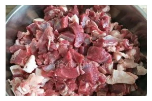 陕北红葱炖羊肉的家常做法（鲜美入味，滋补养生，健康营养一锅炖）