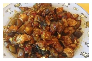 肉末酱茄子的家常做法（快手下饭，又营养美味）