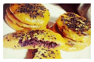 秋日甜点佳品——紫薯南瓜饼和紫薯南瓜冰皮月饼（传统佳节新玩法，紫薯南瓜甜点让你一口甜上瘾）