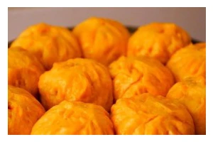 手把手教你做松软包子，轻松学会家常好味道！（以简单易学的做法，让你在家也能做出鲜美可口的包子。）