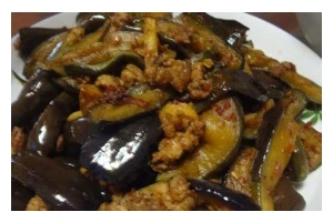 香菇茄子炒肉丁的做法（美味健康，营养丰富）