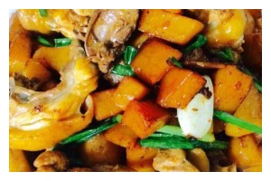 土豆炒鸡肉的秘诀（简单易学的家常美食/鲜美可口的主食菜谱）