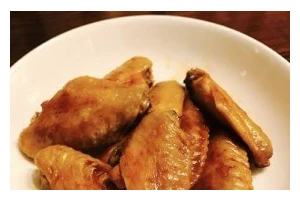 健康又美味，学会无油烤鸡翅的正确方法（告别油腻，轻松制作口感鲜美的无油烤鸡翅）