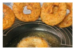 探秘武汉面窝的制作方法（传承美食文化、带给味蕾的盛宴）