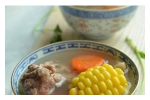 椰子玉米猪骨汤——打造味觉盛宴（南洋风情，滋味无穷）