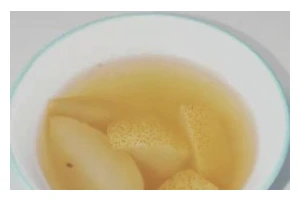 冰糖雪梨糯米丸的制作方法（健康美味的夏日小甜点）