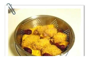 蒜蓉金针菇蒸鸡翅，香气四溢的美味佳肴（如何用简单的步骤做出口感鲜嫩、味道浓郁的蒸鸡翅）