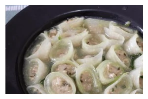 夏季祛湿饺子——冬瓜猪肉馅儿饺子的做法（清爽解暑，健康美味的夏日小食）