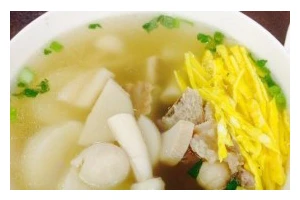 椰香牛排骨汤的做法（让你一口喝出热带海岛的美味/牛肉与椰浆的完美结合）