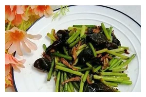 美食制作——蒜薹木耳炒肉（家常美食美味佳肴健康食谱）