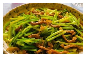 肉炒芹菜做法大全（让你做出口感妙不可言的美食）