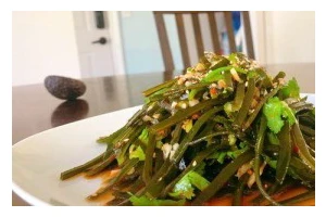 美味可口的蒜蓉凉拌海带丝（做法简单易学，清爽口感受不一样）
