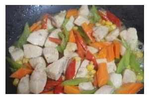 虾米炒瘦肉，营养美味的家常菜（用虾米炒出肉嫩味鲜的佳肴）