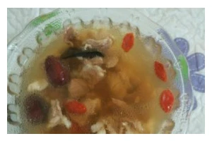 银耳肉片的做法（清爽营养，美味健康，一道超好吃的家常菜）