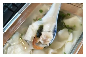 小肉云吞的制作方法（口感独特，美味可口）