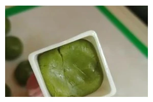 清新口感，健康薄荷蚕豆糕（以纯天然食材为主，营养丰富，美味可口）