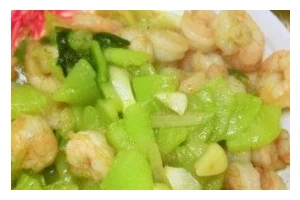 美味健康的虾仁麻酱莴笋佳肴